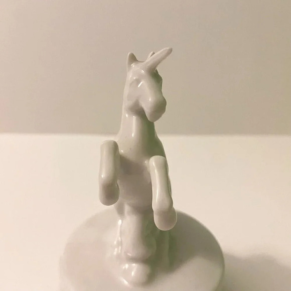 Vintage Otagiri Unicorn Rotating Music Box As Time Goes By 5 Inch Tall Figurine - Picture 15 of 16